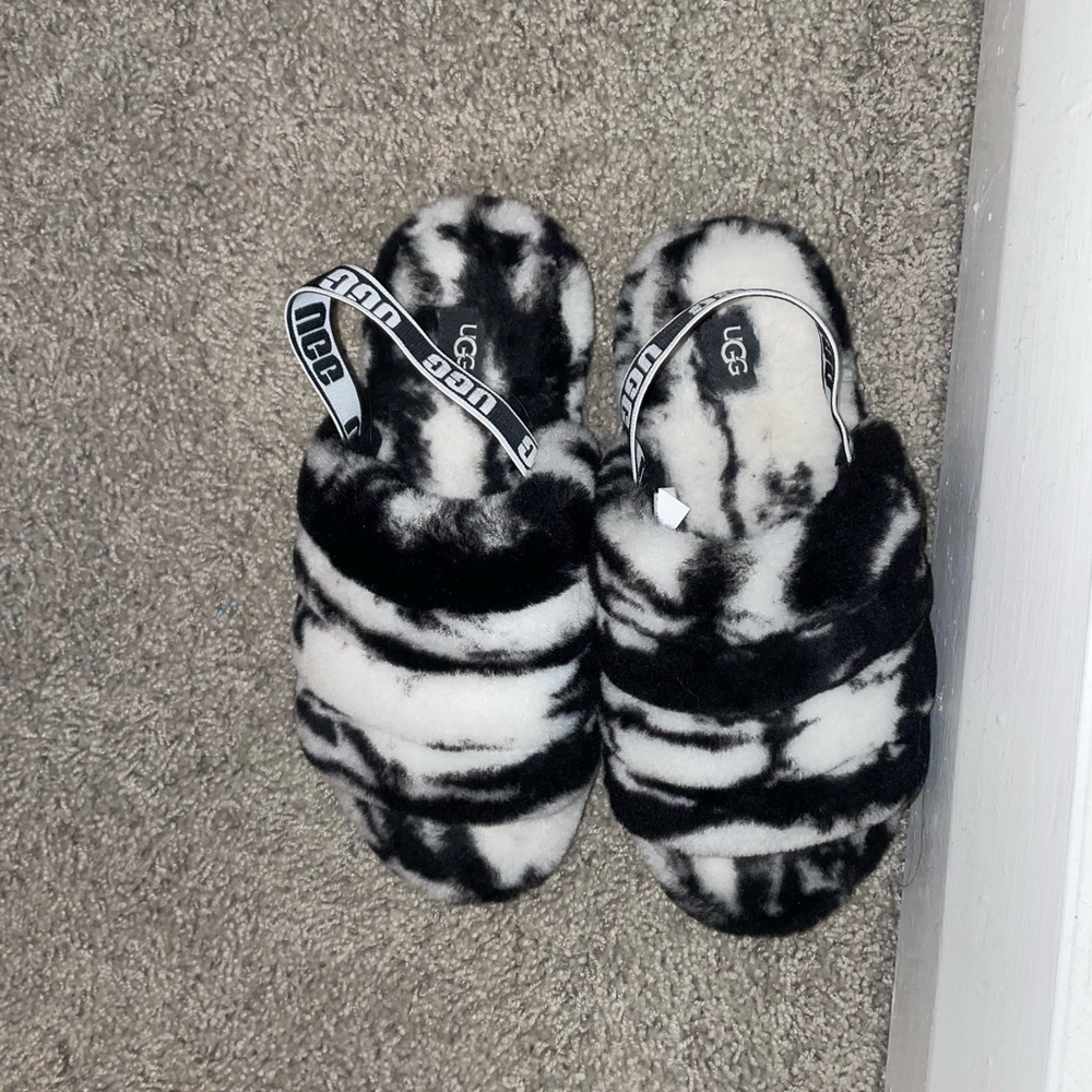 Black & White Marble Fluff Yeah🖤🤍